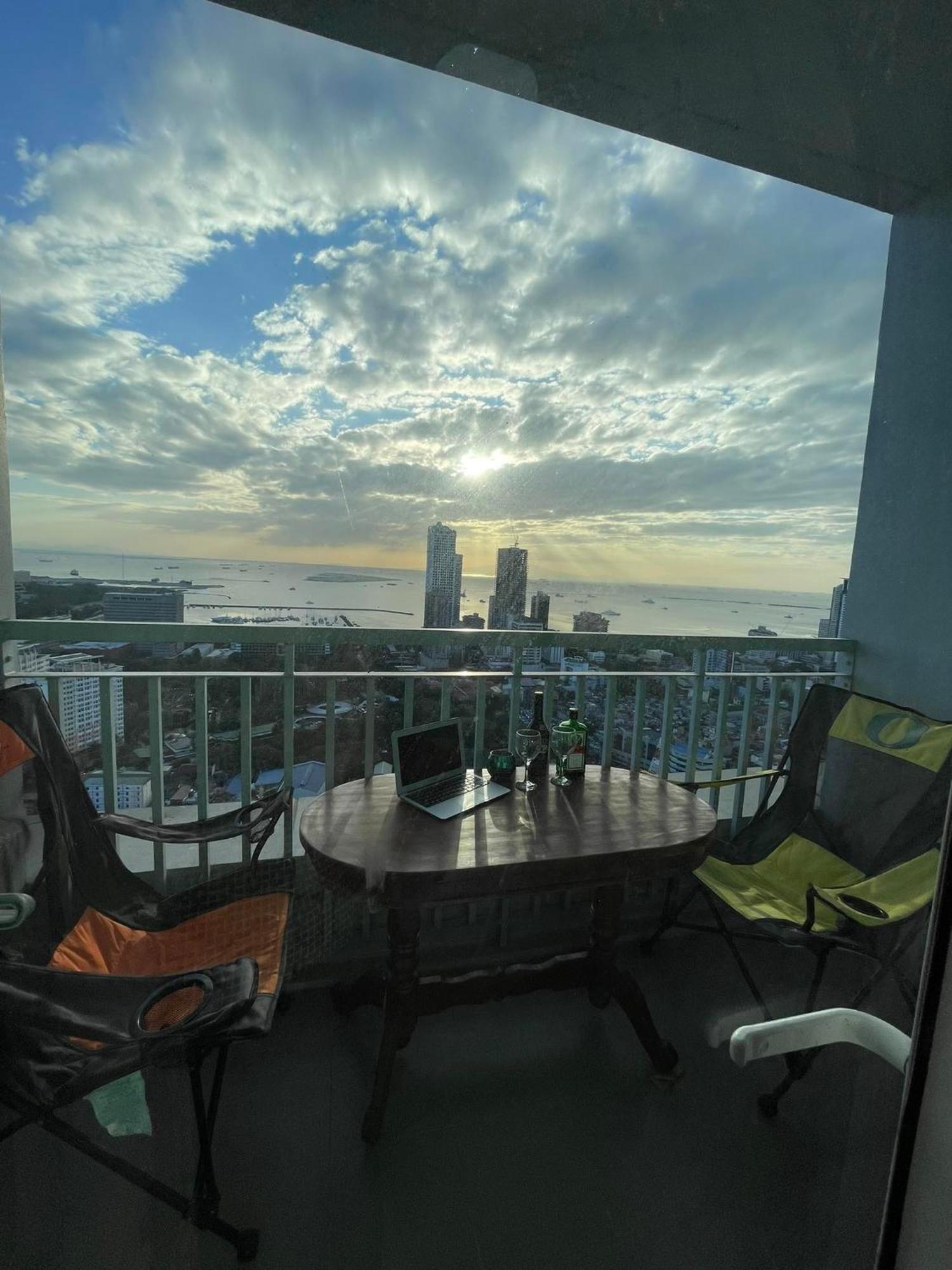 Lägenhet Studio på 16 m² i Malate med 1 badrum  Manila Exteriör bild